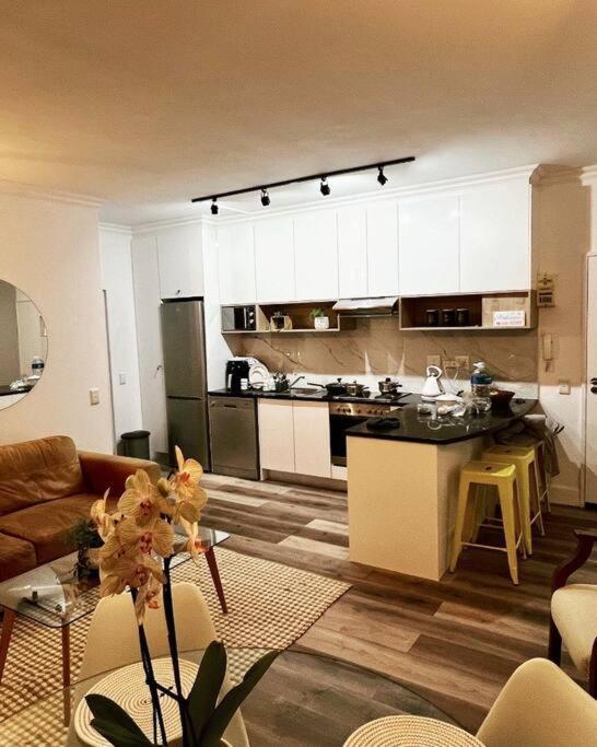 Modern, Trendy And Comfortable 2 Bedroom Apartment In קייפטאון מראה חיצוני תמונה
